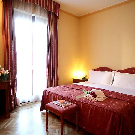 Hotel Cavour 3*