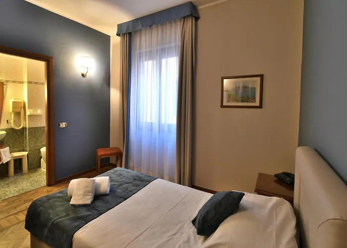 Cavour Hotel 3*