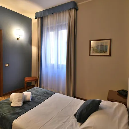Cavour Hotell 3*